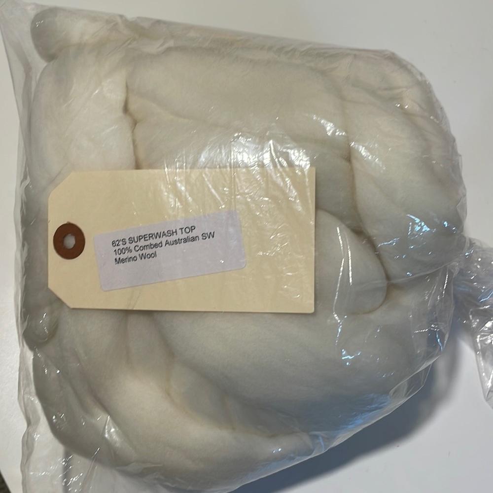 Undyed superwash roving - 8oz
